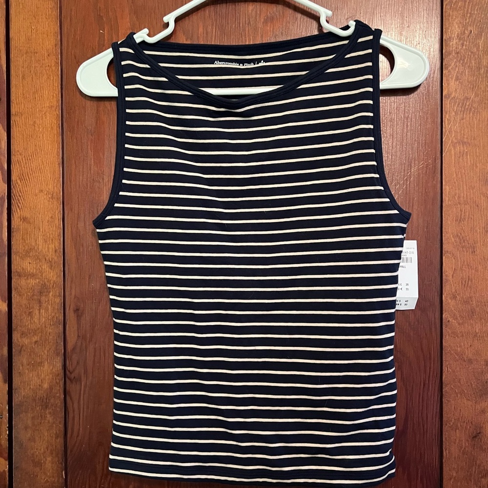 NWT Abercrombie & fitch seamless boatneck top